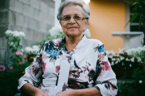 CBD oil for our grandparents: Is it a good idea? - CBD Store India