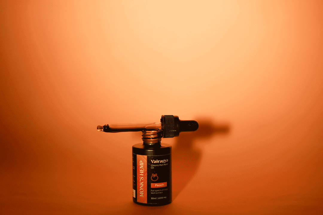 Monk's Hemp Vairagya - The Ultimate Relief CBD Oil (1:1) - PeachCBD + THC OilMonk's Hemp Vairagya CBD Oil - Pain Relief | Peach Flavor