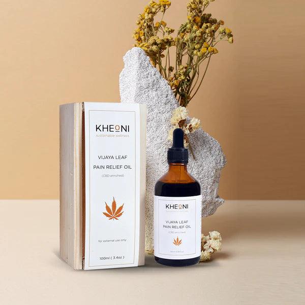 Kheoni Vijaya Leaf Pain Relief Massage Oil.