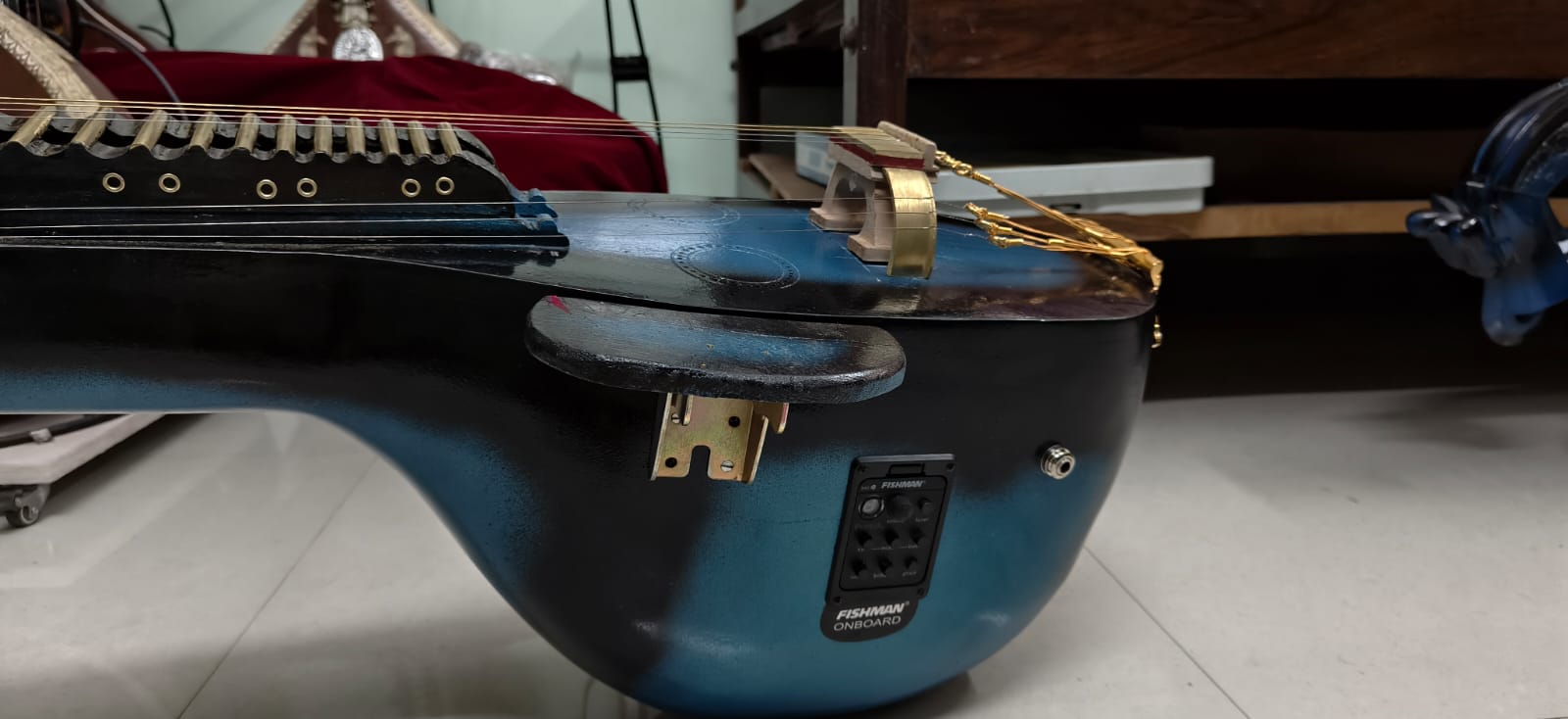 Anirud Musicals - Golden White Madhura Veena with Guitar Keys & Inbuilt Fishman Pickup