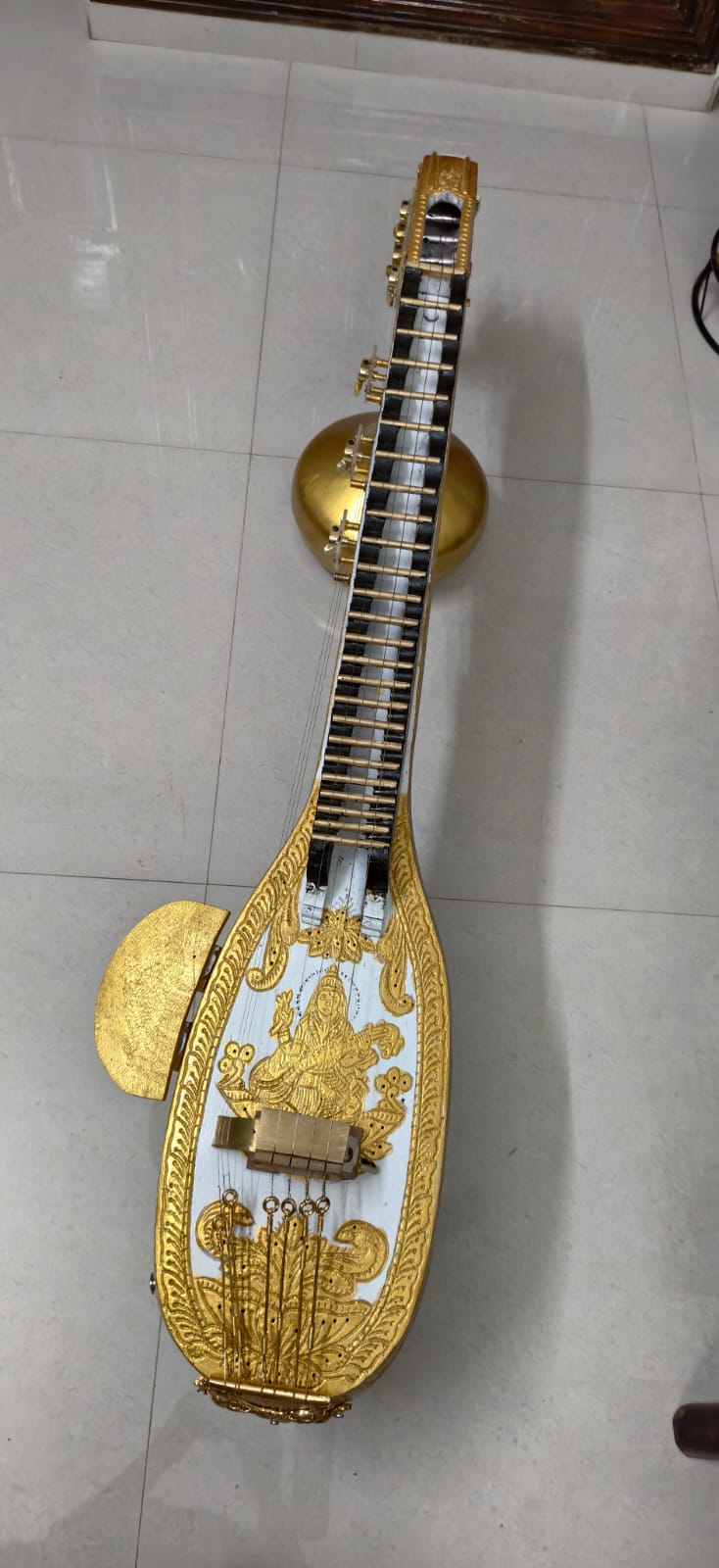 Anirud Musicals - Golden White Madhura Veena with Guitar Keys & Fishman Pickup