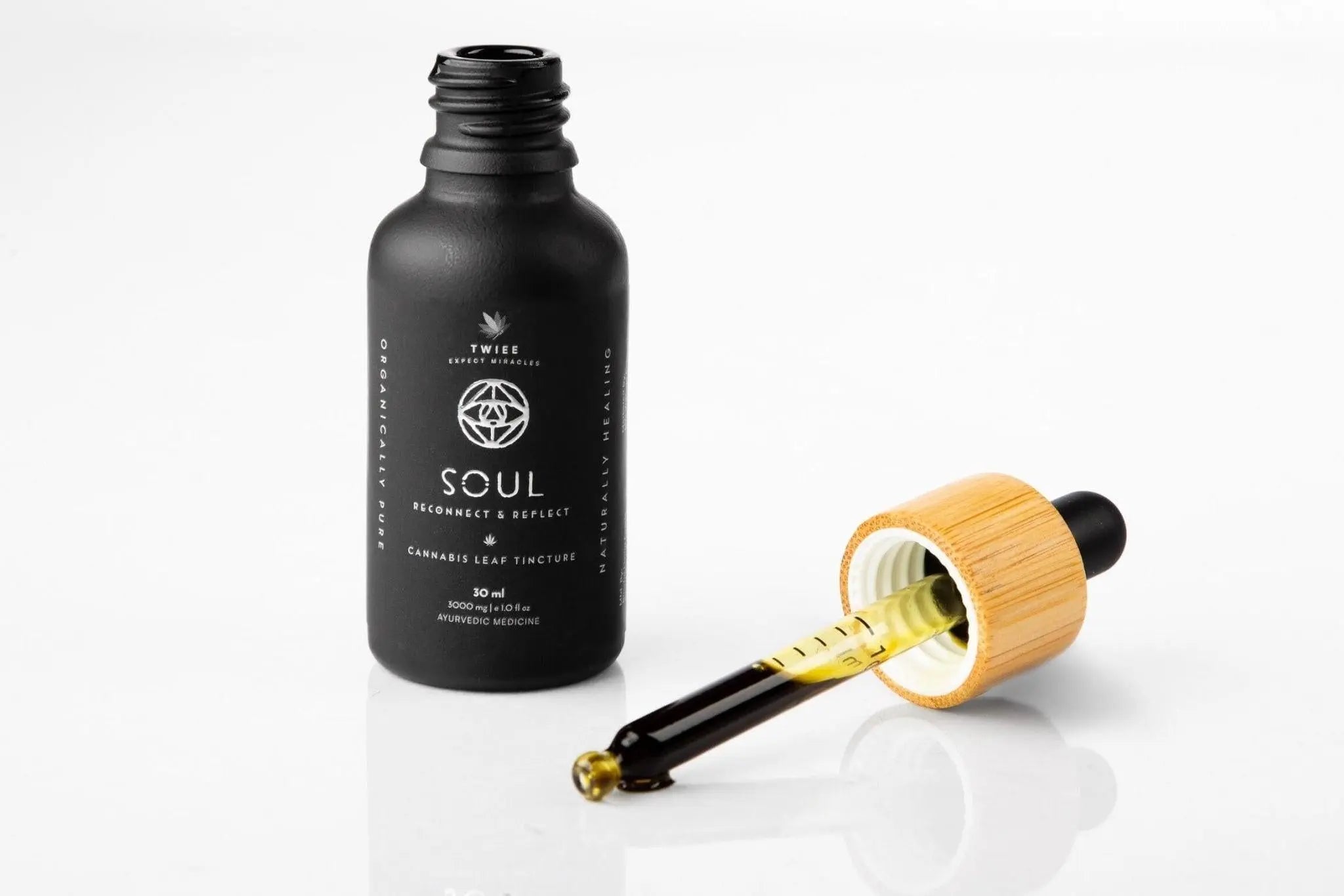 Twiee Soul Cannabis + Herbal Mix Tincture (Reconnect & Reflect) 3000 MG - 30 ML.