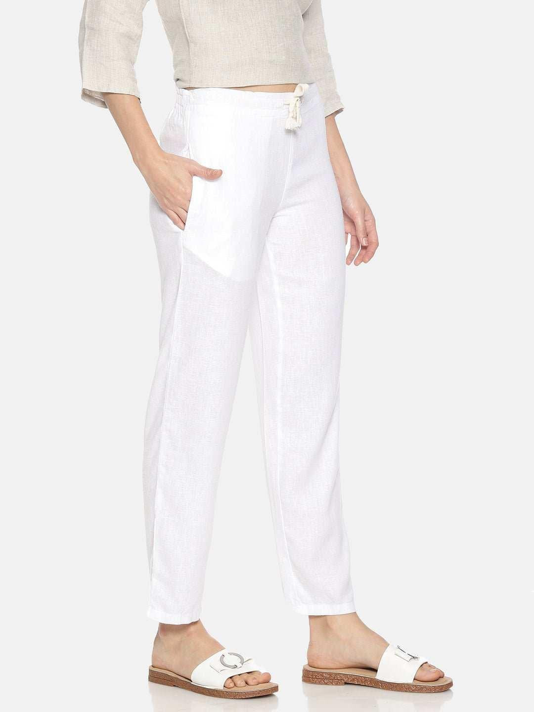 Ecentric Women's White Colour Solid Lounge Wear Bottom.