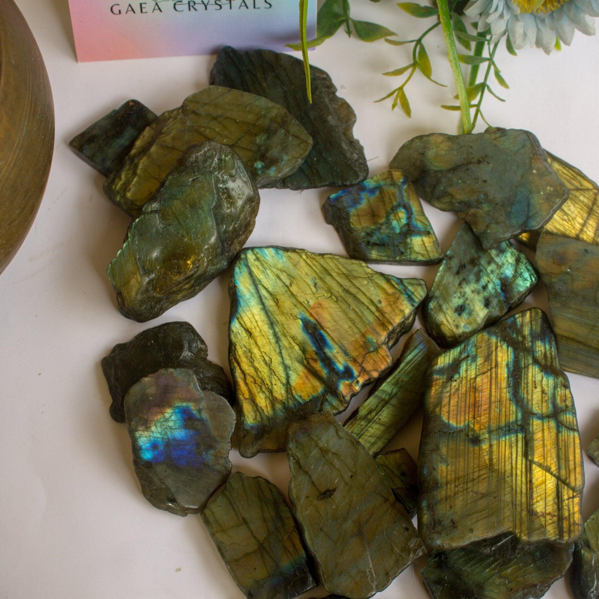 Gaea Crystals - Labradorite Raw Stones.