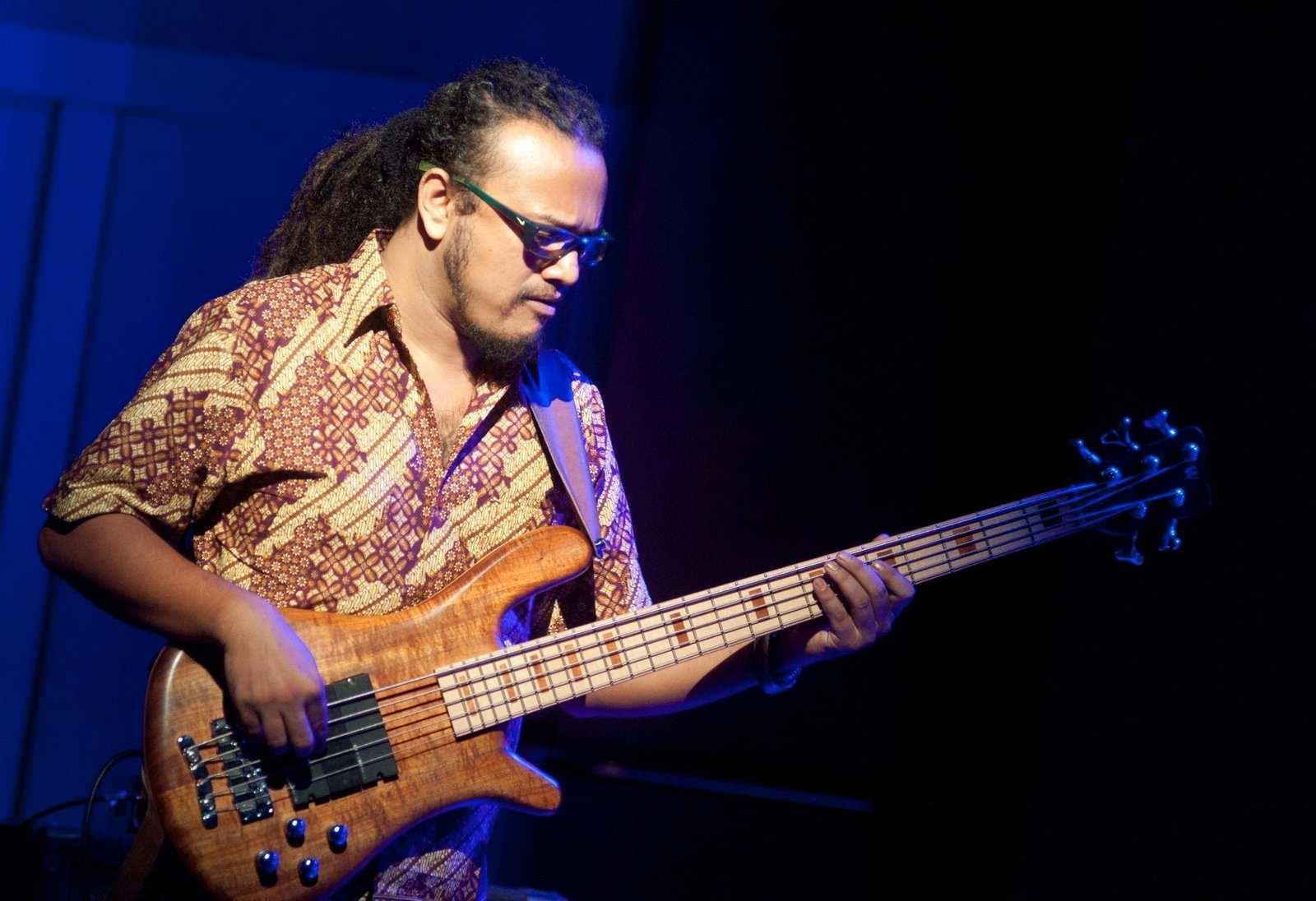 Manas's Bass Hangout.