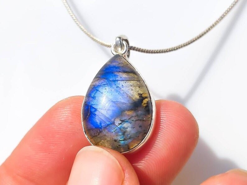 Shanti Shop - Deep Blue and Aqua Flash Teardrop Labradorite Sterling Silver Pendant Necklace - CBD Store India