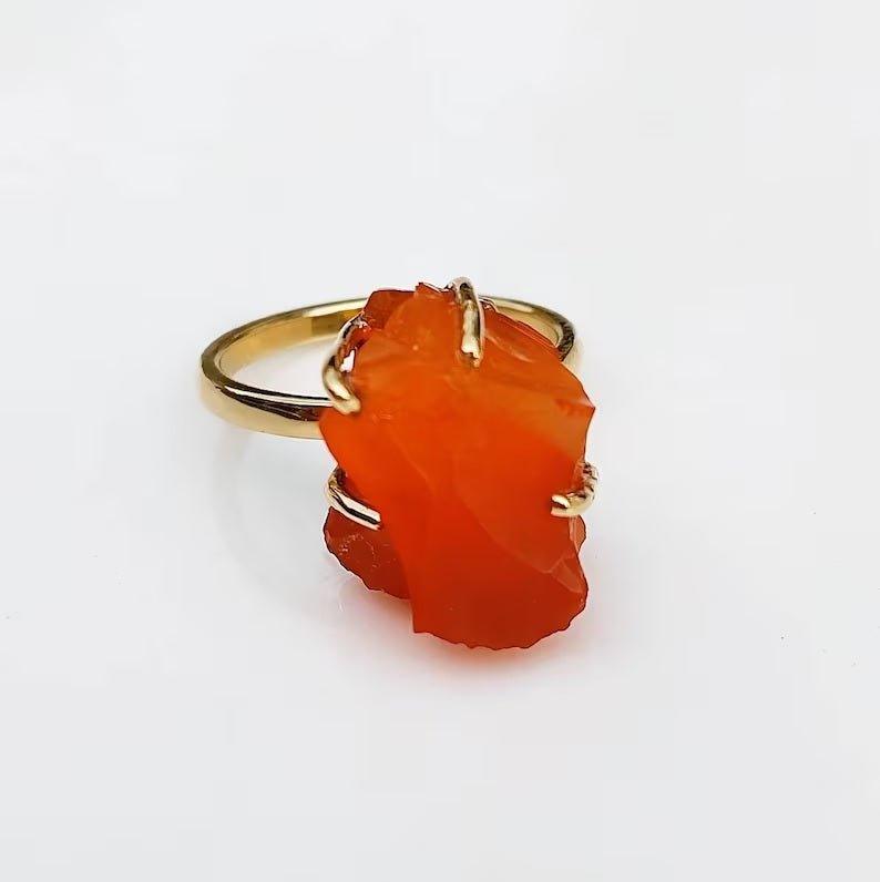 High Quality Raw Carnelian Crystal RingGemstones and CrystalHigh Quality Raw Carnelian Crystal Ring