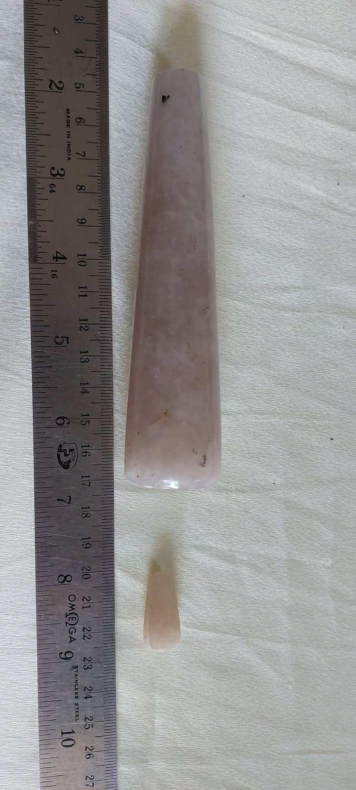 Soma Flora Crystal Chillum | Rose Quartz (5 inch)Soma Flora Crystal Chillum | Rose Quartz (5 inch)