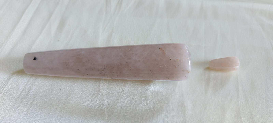 Soma Flora Crystal Chillum | Rose Quartz (5 inch)Soma Flora Crystal Chillum | Rose Quartz (5 inch)