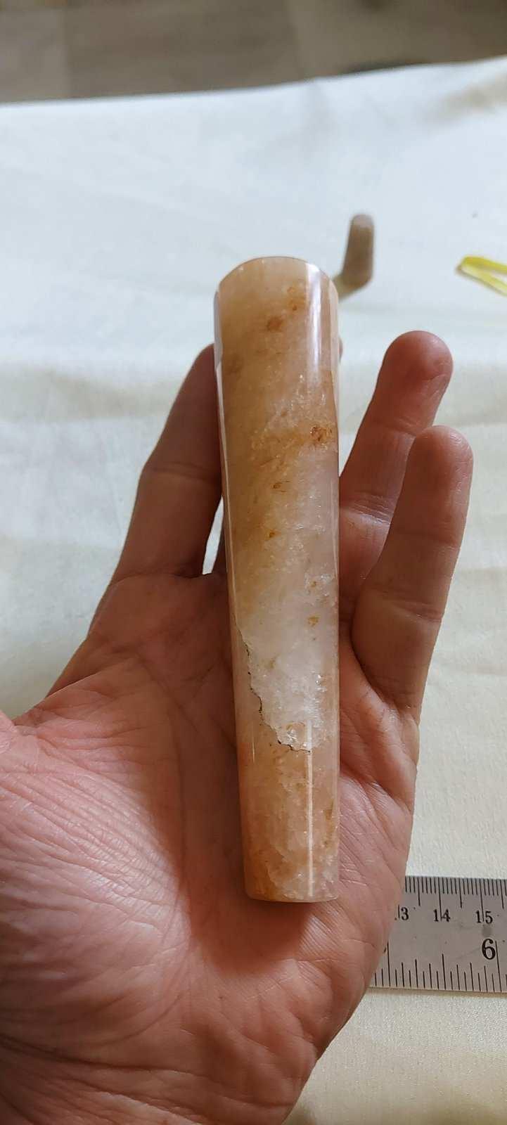 Soma Flora Crystal Chillum | Yellow Quartz (6 inch)Soma Flora Crystal Chillum | Yellow Quartz (6 inch)